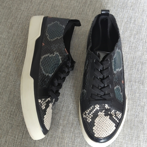 27 Edit Naturalizer Valarie Leather Snake Print Sneaker Shoes Women's Size 6.5M - Picture 15 of 16